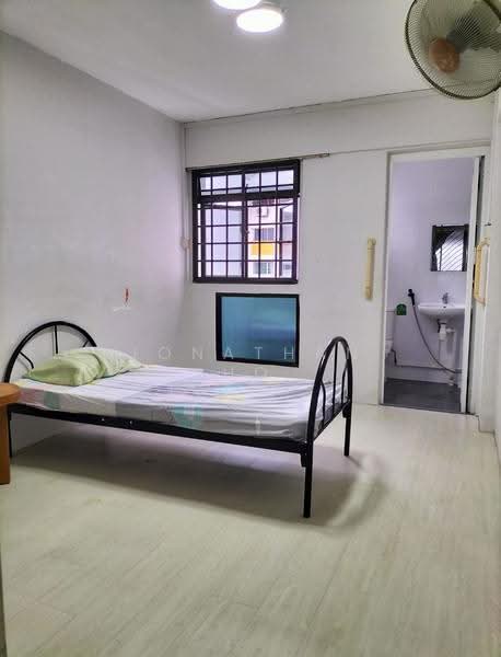 172 Yishun Avenue 7, 172 Yishun Avenue 7, Sembawang / Yishun, 2 Bedrooms, 689 sqft, HDB Flat For Sale, by Jonathan Ho, 500264774 - Bedroom - PropertyGuru.com.sg