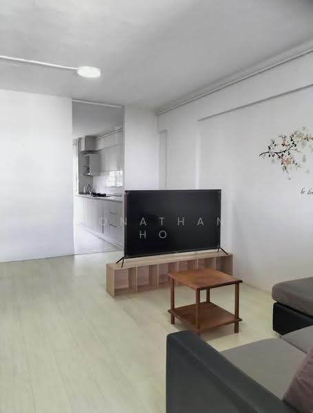 172 Yishun Avenue 7, 172 Yishun Avenue 7, Sembawang / Yishun, 2 Bedrooms, 689 sqft, HDB Flat For Sale, by Jonathan Ho, 500264774 - Living Room - PropertyGuru.com.sg