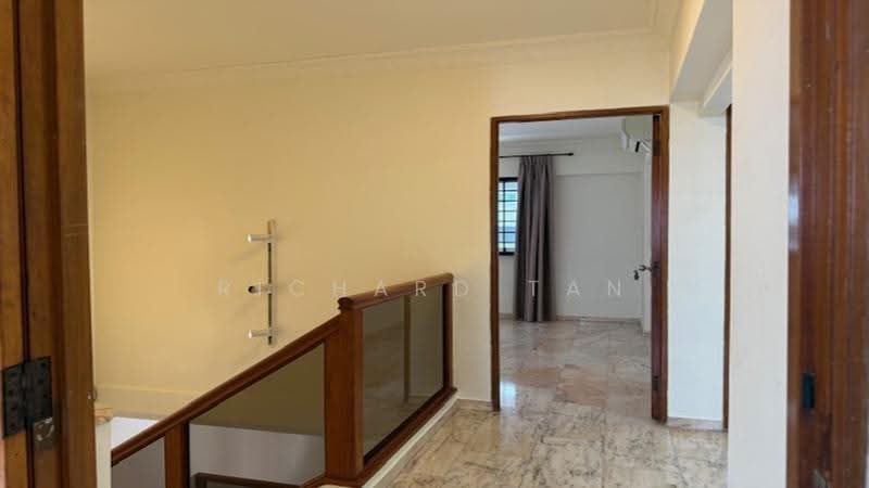 446 Hougang Avenue 8, 446 Hougang Avenue 8, Hougang / Punggol / Sengkang, 4 Bedrooms, 1,572 sqft, HDB Flat For Rent, by Richard Tan, 500264807 - Corridor - PropertyGuru.com.sg