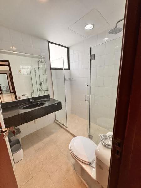 Parc Oasis, 35 Jurong East Avenue 1, Boon Lay / Jurong / Tuas, 3 Bedrooms, 1,227 sqft, Condominium For Sale, by Sean Yeo, 500264811 - Bathroom - PropertyGuru.com.sg