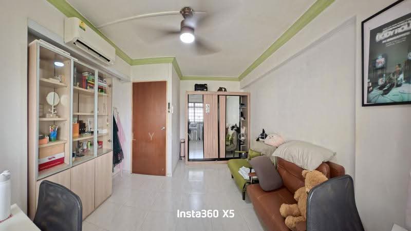 618 Choa Chu Kang North 7, 618 Choa Chu Kang North 7, Dairy Farm / Bukit Panjang / Choa Chu Kang, 3 Bedrooms, 1,151 sqft, HDB Flat For Sale, by Lynn Loh, 500264812 - Living Room - PropertyGuru.com.sg