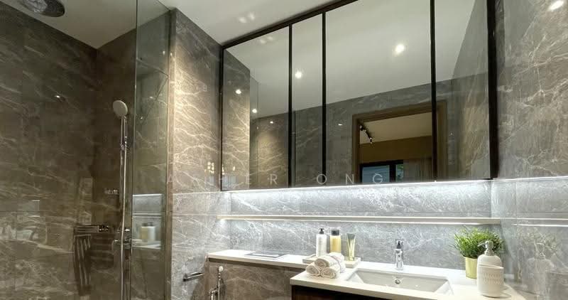 New Freehold Development selling near resale price!, Newton / Novena, 4 Bedrooms, 1,335 sqft, Condominium For Sale, by Asher Ong, 500264813 - Bathroom - PropertyGuru.com.sg