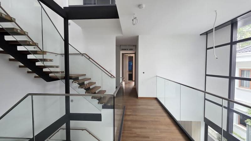 LAST CHANCE! BRAND NEW 999 YRS CT, 3 STY NOT INCLUDING BASEMENT!, Seletar Hills Dr, Jln Jarak / Jln Redop, Seletar / Yio Chu Kang, 5 Bedrooms, 4,791 sqft, Corner Terrace For Sale, by Bruce Ang, 500264815 - PropertyGuru.com.sg