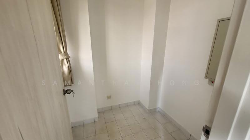 Orange Regency, 101 Fernhill Road, Tanglin / Holland / Bukit Timah, 3 Bedrooms, 2,422 sqft, Apartment For Rent, by Samantha Chong, 500264819 - Helper's room - PropertyGuru.com.sg