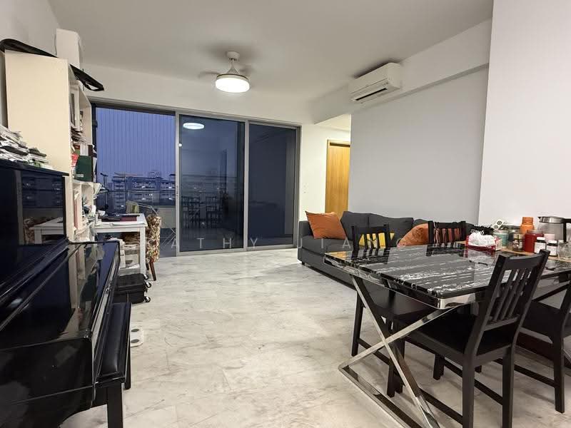 Waterfront Key, 778 Bedok Reservoir Road, Bedok / Upper East Coast, 2 Bedrooms, 883 sqft, Condominium For Rent, by Kathy Jiang, 500264844 - Living Room - PropertyGuru.com.sg