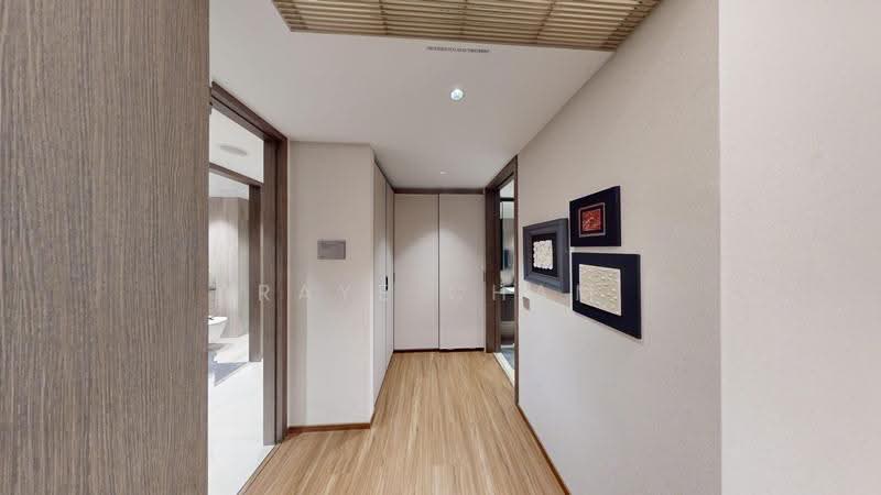 Lucerne Grand, Lakeside Drive, Boon Lay / Jurong / Tuas, 2 Bedrooms, 710 sqft, Condominium For Sale, by Raye Cham, 500264856 - Corridor - PropertyGuru.com.sg