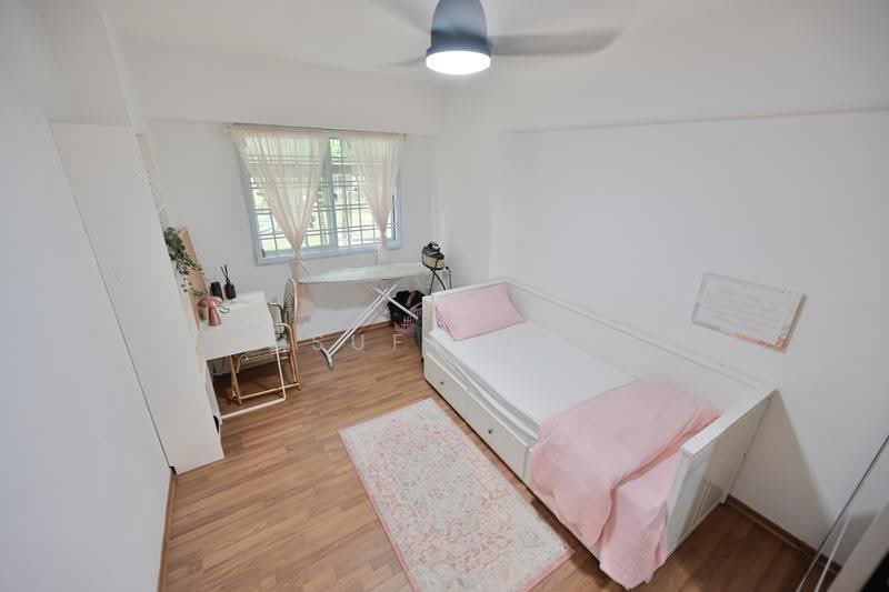 172C Edgedale Plains, 172C Edgedale Plains, Hougang / Punggol / Sengkang, 3 Bedrooms, 1,184 sqft, HDB Flat For Sale, by Sufy B., 500264866 - Common Bedroom - PropertyGuru.com.sg