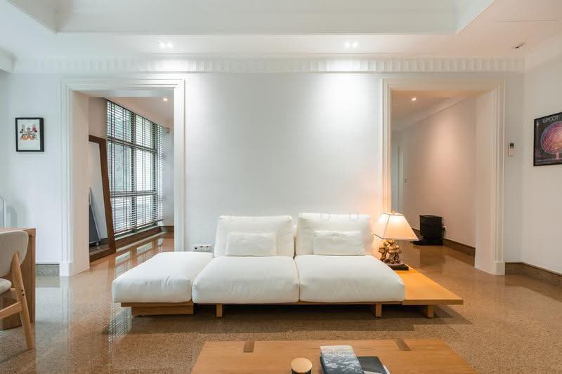 Gardenville, 10 Walshe Road, Tanglin / Holland / Bukit Timah, 3 Bedrooms, 1,647 sqft, Condominium For Sale, by Jill Poo, 500264869 - Living Room - PropertyGuru.com.sg