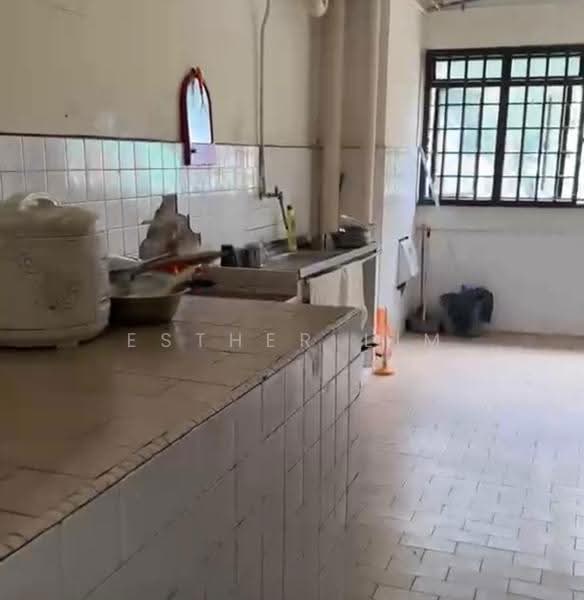 732 Yishun Avenue 5, 732 Yishun Avenue 5, Sembawang / Yishun, 2 Bedrooms, 721 sqft, HDB Flat For Rent, by Esther Lim, 500264870 - Kitchen - PropertyGuru.com.sg