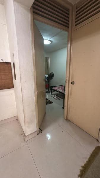 732 Yishun Avenue 5, 732 Yishun Avenue 5, Sembawang / Yishun, 2 Bedrooms, 721 sqft, HDB Flat For Rent, by Esther Lim, 500264870 - Bedroom - PropertyGuru.com.sg