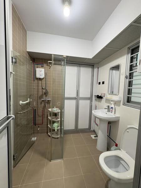 129B Canberra Street, 129B Canberra Street, Sembawang / Yishun, 1 Bedroom, 505 sqft, HDB Flat For Sale, by Eric Tham, 500264876 - Bathroom - PropertyGuru.com.sg