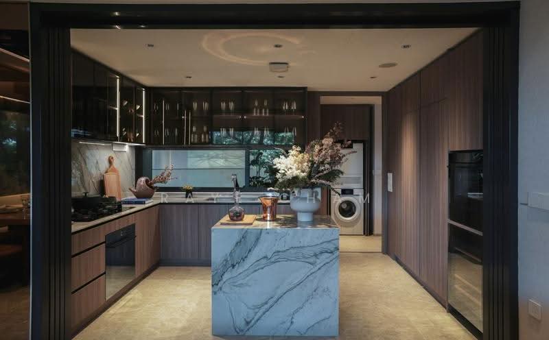 Lucerne Grand, Lakeside Drive, Boon Lay / Jurong / Tuas, 3 Bedrooms, 872 sqft, Condominium For Sale, by Raye Cham, 500264877 - Kitchen - PropertyGuru.com.sg