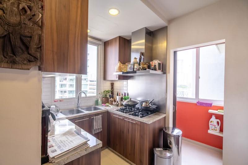 Jervois Jade, 21 Jervois Close, Tanglin / Holland / Bukit Timah, 4 Bedrooms, 2,271 sqft, Apartment For Sale, by Sharon Jany, 500264879 - Kitchen - PropertyGuru.com.sg