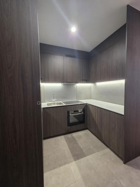 Midtown Modern, 18 Tan Quee Lan Street, Beach Road / Bugis / Rochor, 3 Bedrooms, 904 sqft, Condominium For Sale, by Greg Pan, 500264883 - Kitchen - PropertyGuru.com.sg
