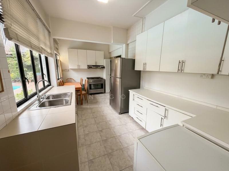 STUNNING VIEWS!! ELEVATED Bungalow. REBUILD POTENTIAL!!, Astrid Hill  | Namly, Tanglin / Holland / Bukit Timah, 5 Bedrooms, 3,500 sqft, Detached House For Sale, by Martin Goh 吴伟楠, 500264885 - Kitchen - PropertyGuru.com.sg