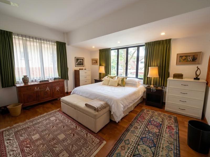 STUNNING VIEWS!! ELEVATED Bungalow. REBUILD POTENTIAL!!, Astrid Hill  | Namly, Tanglin / Holland / Bukit Timah, 5 Bedrooms, 3,500 sqft, Detached House For Sale, by Martin Goh 吴伟楠, 500264885 - Bedroom - PropertyGuru.com.sg