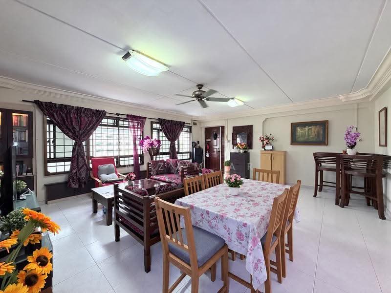 525 Jelapang Road, 525 Jelapang Road, Dairy Farm / Bukit Panjang / Choa Chu Kang, 3 Bedrooms, 1,303 sqft, HDB Flat For Sale, by Nizam AR, 500264893 - Living Room - PropertyGuru.com.sg
