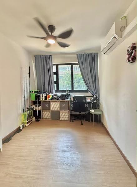 402A Fernvale Lane, 402A Fernvale Lane, Hougang / Punggol / Sengkang, 3 Bedrooms, 1,001 sqft, HDB Flat For Sale, by Azhar Baksin, 500264897 - Common Bedroom 2 - PropertyGuru.com.sg