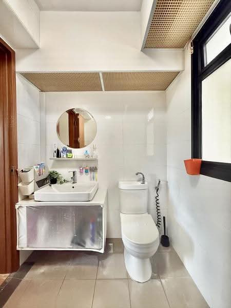 402A Fernvale Lane, 402A Fernvale Lane, Hougang / Punggol / Sengkang, 3 Bedrooms, 1,001 sqft, HDB Flat For Sale, by Azhar Baksin, 500264897 - Common Bathroom - PropertyGuru.com.sg