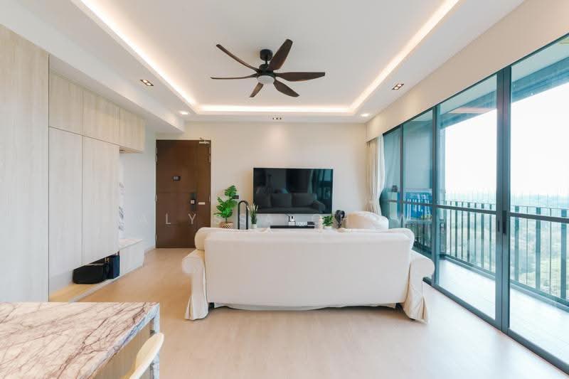 Foresque Residences, 101 Petir Road, Dairy Farm / Bukit Panjang / Choa Chu Kang, 3 Bedrooms, 1,184 sqft, Condominium For Sale, by Alyssa Chow, 500264907 - Living Room - PropertyGuru.com.sg