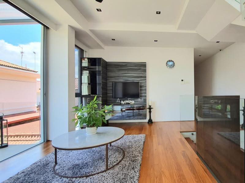 D15 | THIS HOME IS BRIGHT, BREEZY AND BUILT TO IMPRESS!, East Coast / Marine Parade, 5 Bedrooms, 5,450 sqft, Semi-Detached House For Sale, by Janel Aemilia Chee, 500264916 - Living Room - PropertyGuru.com.sg