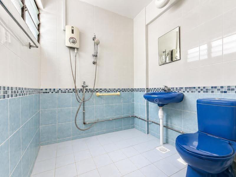 607 Bedok Reservoir Road, Bedok Reservoir Road, 3 Bedrooms, 1,302 sqft, HDB Flat For Rent, by Jane Fong, 500264923 - Bathroom - PropertyGuru.com.sg
