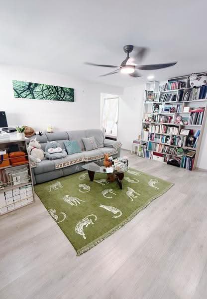 113 Woodlands Street 13, 113 Woodlands Street 13, Admiralty / Woodlands, 3 Bedrooms, 980 sqft, HDB Flat For Sale, by Zhu Zhening Alina, 500264934 - Living Room - PropertyGuru.com.sg
