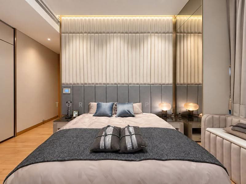 Nouvel 18, 16 Anderson Road, Tanglin / Holland / Bukit Timah, 3 Bedrooms, 1,539 sqft, Condominium For Sale, by Torance Paul, 500264938 - Master Bedroom - PropertyGuru.com.sg