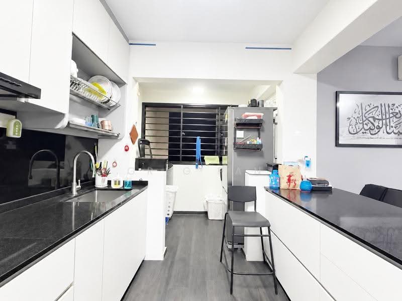 467B Bukit Batok West Avenue 9, 467B Bukit Batok West Avenue 9, Dairy Farm / Bukit Panjang / Choa Chu Kang, 3 Bedrooms, 1,001 sqft, HDB Flat For Sale, by Greg Pan, 500264940 - Kitchen - PropertyGuru.com.sg