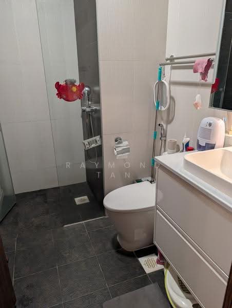 Parc Rosewood, 89 Rosewood Drive, Admiralty / Woodlands, 1 Bedroom, 431 sqft, Condominium For Sale, by Raymond Tan, 500264953 - Bathroom - PropertyGuru.com.sg