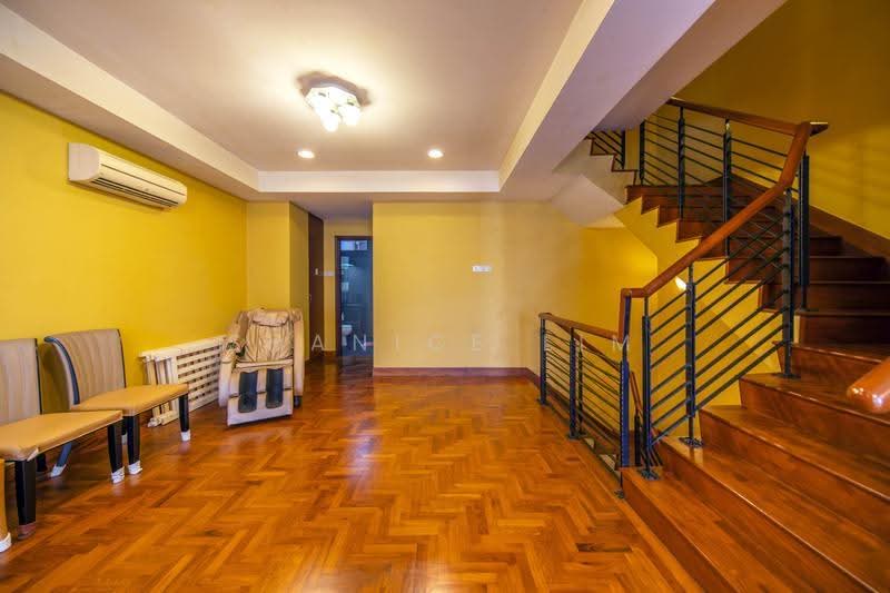 Park Villas, 28 Park Villas Terrace, Hougang / Punggol / Sengkang, 6 Bedrooms, 3,258 sqft, Terraced House For Sale, by Shanice Lim, 500264957 - Living Room - PropertyGuru.com.sg