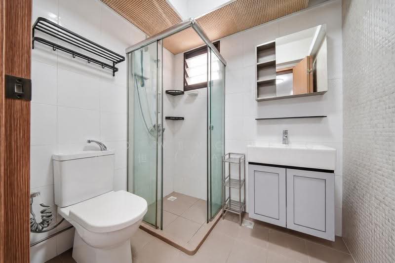 547B Bedok North Avenue 1, 547B Bedok North Avenue 1, Bedok / Upper East Coast, 2 Bedrooms, 732 sqft, HDB Flat For Sale, by Thoo Weng Heng 杜咏恒 (Wayne), 500264973 - Bathroom - PropertyGuru.com.sg