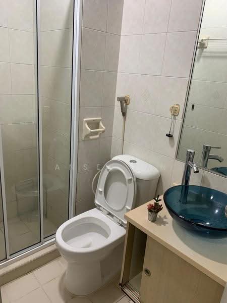 Popular Master Room for Lease, Walk to Bright Hill MRT, Ang Mo Kio / Bishan / Thomson, Room Rental, 120 sqft, Condominium For Rent, by Ansel Tan, 500265019 - Bathroom - PropertyGuru.com.sg