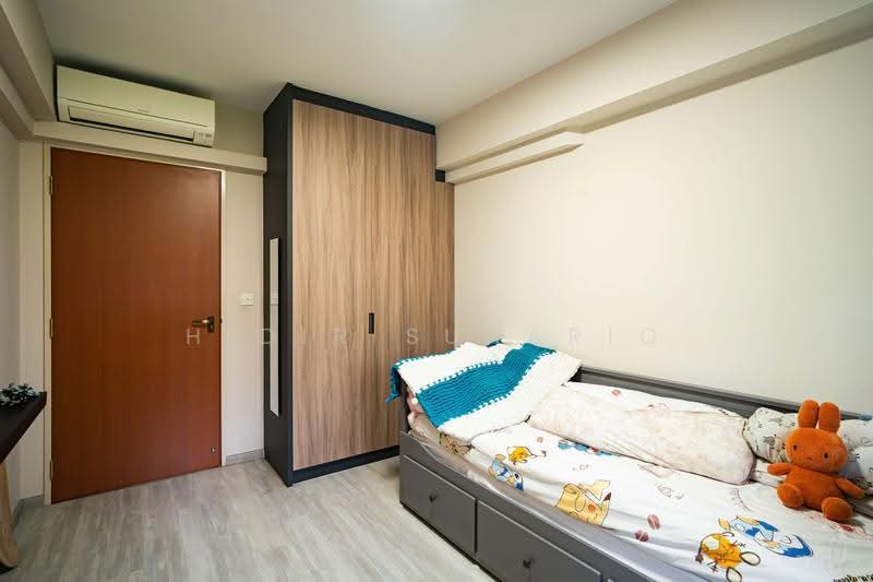 443C Bukit Batok West Avenue 8, 443C Bukit Batok West Avenue 8, Dairy Farm / Bukit Panjang / Choa Chu Kang, 3 Bedrooms, 1,206 sqft, HDB Flat For Sale, by Hidir Sunario, 500265033 - Common bedroom - PropertyGuru.com.sg