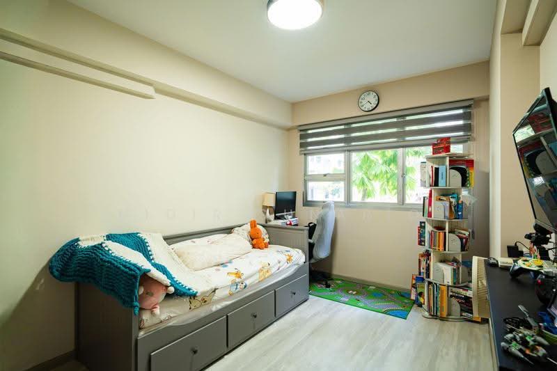 443C Bukit Batok West Avenue 8, 443C Bukit Batok West Avenue 8, Dairy Farm / Bukit Panjang / Choa Chu Kang, 3 Bedrooms, 1,206 sqft, HDB Flat For Sale, by Hidir Sunario, 500265033 - Common bedroom - PropertyGuru.com.sg