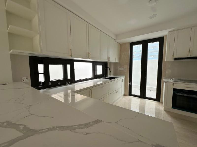 Brand New Semi D at Coronation Road, 7 Coronation Road, Tanglin / Holland / Bukit Timah, 4 Bedrooms, 7,000 sqft, Semi-Detached House For Sale, by Jasmaine Chua, 500265038 - Kitchen - PropertyGuru.com.sg