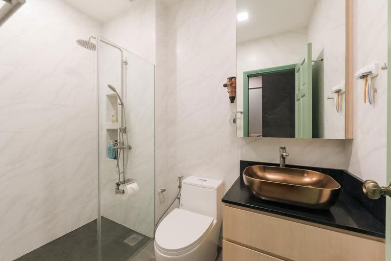 Burgundy Hill, Burgundy Rise, Dairy Farm / Bukit Panjang / Choa Chu Kang, 5 Bedrooms, 3,165 sqft, Semi-Detached House For Sale, by Joy Toh, 500265044 - Bathroom - PropertyGuru.com.sg