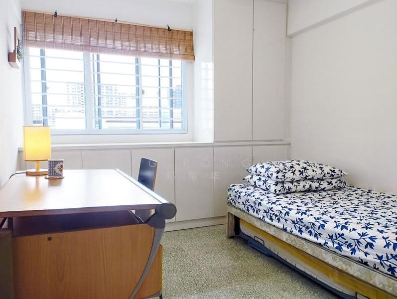 359 Clementi Avenue 2, 359 Clementi Avenue 2, Buona Vista / West Coast / Clementi New Town, 3 Bedrooms, 1,000 sqft, HDB Flat For Rent, by Zheng Ronghua 郑荣华, 500265058 - Bedroom - PropertyGuru.com.sg