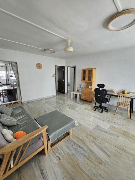 359 Clementi Avenue 2, 359 Clementi Avenue 2, Buona Vista / West Coast / Clementi New Town, 3 Bedrooms, 1,000 sqft, HDB Flat For Rent, by Zheng Ronghua 郑荣华, 500265058 - Living Room - PropertyGuru.com.sg