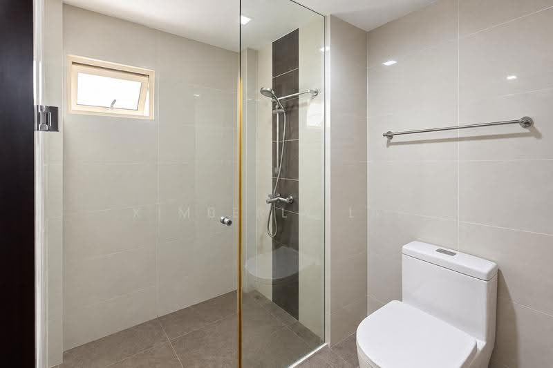 For investors/coliving, seaside 2BR convertible to 3BR. ~$3.5K rental @ 4% pa yield!, Pasir Ris Central/Pasir Ris Park/Pasir Ris Beach, Pasir Ris / Tampines, 3 Bedrooms, 861 sqft, Condominium For Sale, by Kimberly Lai, 500265060 - Bathroom - PropertyGuru.com.sg