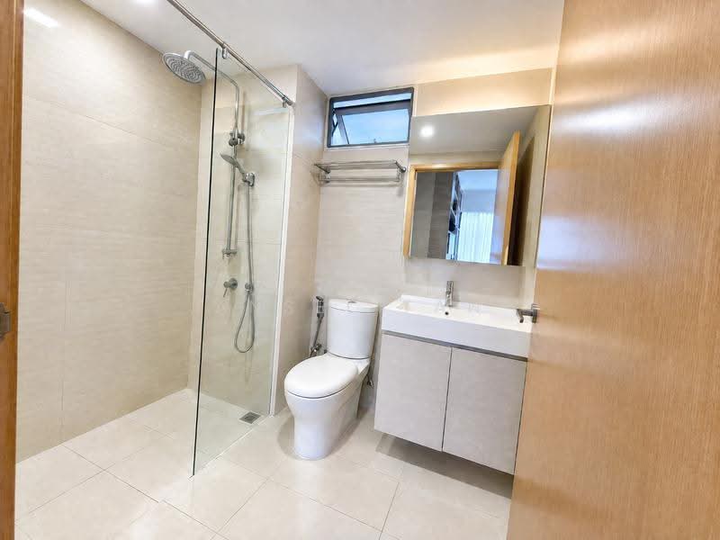 Walk to Tampines MRT, Master Bedroom for Lease, Pasir Ris / Tampines, Room Rental, 150 sqft, Condominium For Rent, by Ansel Tan, 500265070 - Bathroom - PropertyGuru.com.sg
