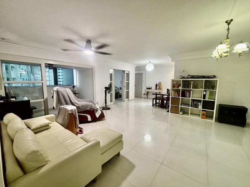250A Compassvale Street, 250A Compassvale Street, Hougang / Punggol / Sengkang, 3 Bedrooms, 1,410 sqft, HDB Flat For Sale, by Michelle Toh, 500265075 - Living Room - PropertyGuru.com.sg