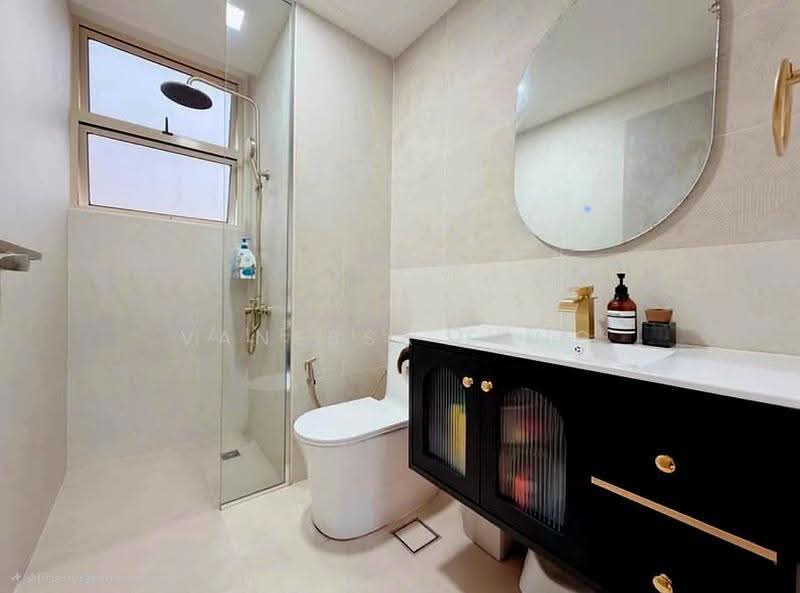 Sims Green, 7 Lorong 27A Geylang, Eunos / Geylang / Paya Lebar, 3 Bedrooms, 1,755 sqft, Apartment For Rent, by Vanessa Seng, 500265081 - Common Bathroom - PropertyGuru.com.sg