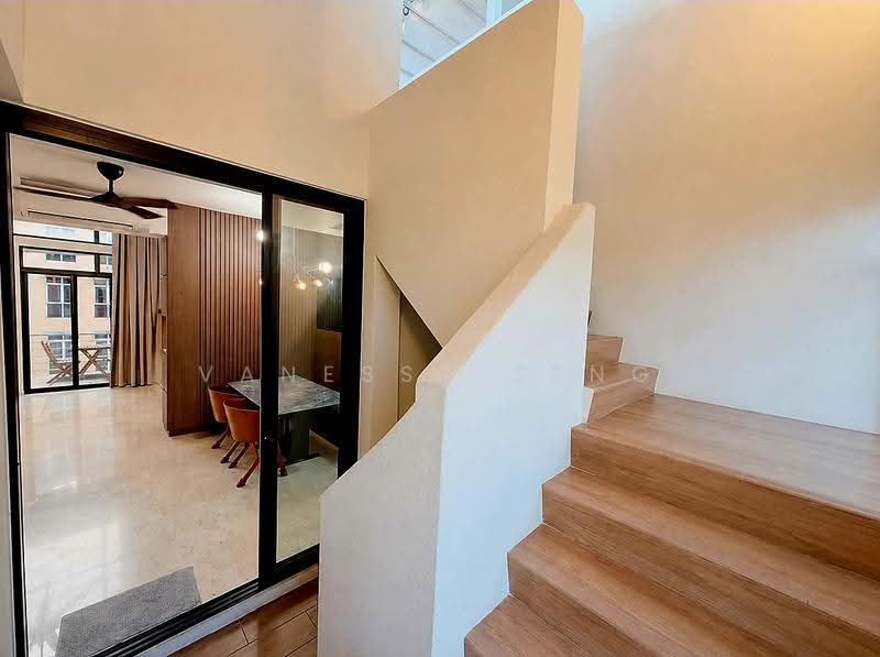 Sims Green, 7 Lorong 27A Geylang, Eunos / Geylang / Paya Lebar, 3 Bedrooms, 1,755 sqft, Apartment For Rent, by Vanessa Seng, 500265081 - Staircase - PropertyGuru.com.sg