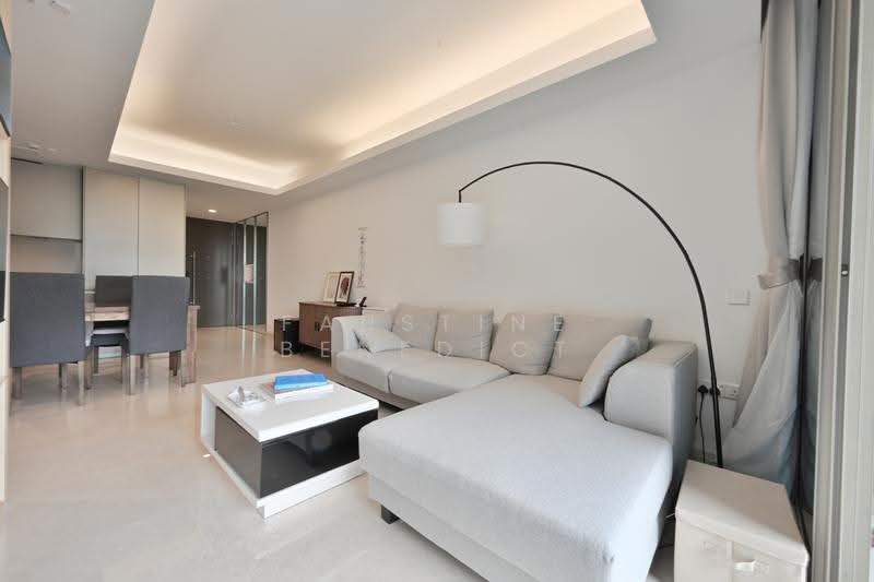 Cairnhill Nine, 9 Cairnhill Road, Orchard / River Valley, 3 Bedrooms, 1,044 sqft, Condominium For Sale, by Faustine Benedict, 500265089 - Living Room - PropertyGuru.com.sg