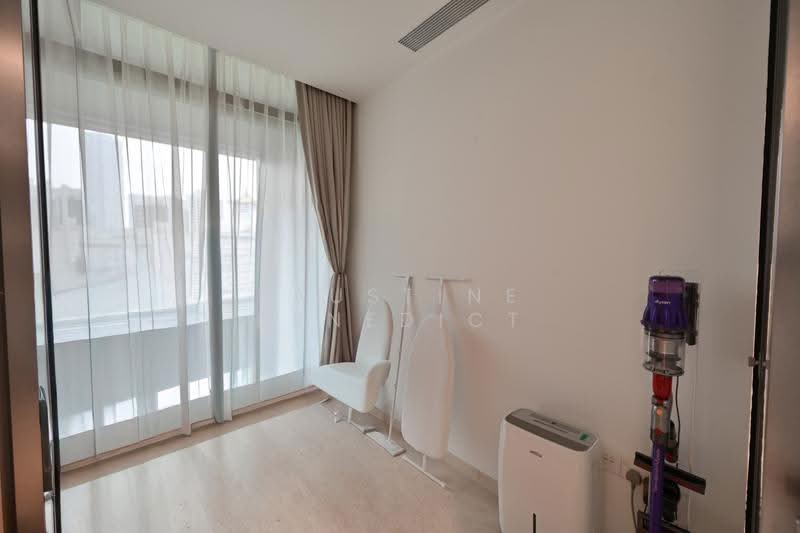 Cairnhill Nine, 9 Cairnhill Road, Orchard / River Valley, 3 Bedrooms, 1,044 sqft, Condominium For Sale, by Faustine Benedict, 500265089 - Guest Bedroom - PropertyGuru.com.sg