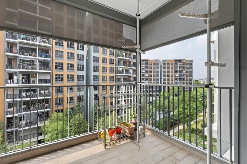 The Visionaire, 182 Canberra Drive, Sembawang / Yishun, 3 Bedrooms, 958 sqft, Condominium For Sale, by George Poo, 500265097 - Balcony - PropertyGuru.com.sg