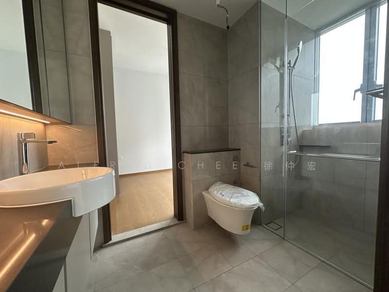 Grand Dunman, 8 Dunman Road, East Coast / Marine Parade, 5 Bedrooms, 1,690 sqft, Condominium For Rent, by Alfred Chee 徐仲宏, 500265098 - Jack and Bill Ensuite Bathroom - PropertyGuru.com.sg