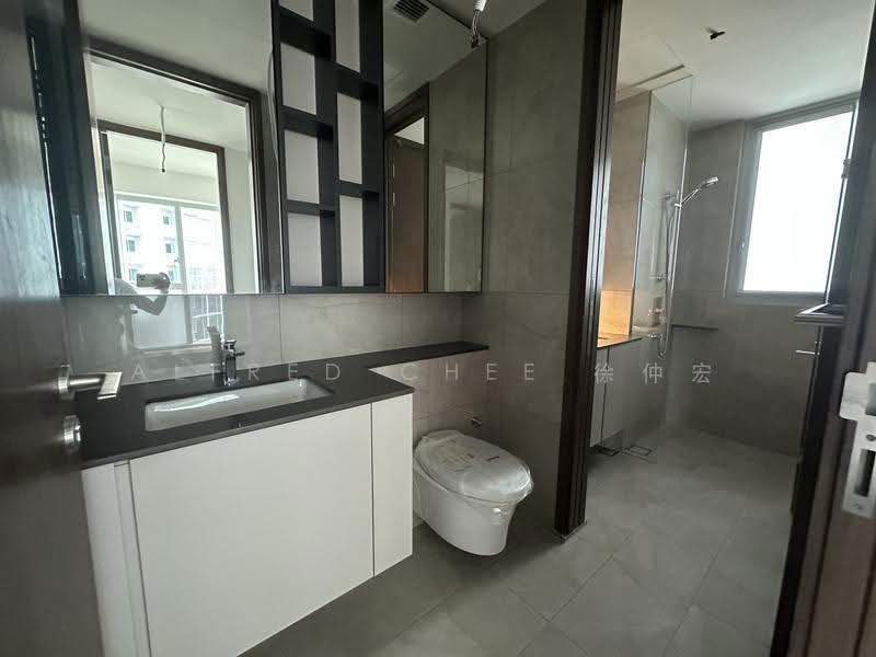 Grand Dunman, 8 Dunman Road, East Coast / Marine Parade, 5 Bedrooms, 1,690 sqft, Condominium For Rent, by Alfred Chee 徐仲宏, 500265098 - Powder Room cum Junior Ensuite Bathroom - PropertyGuru.com.sg