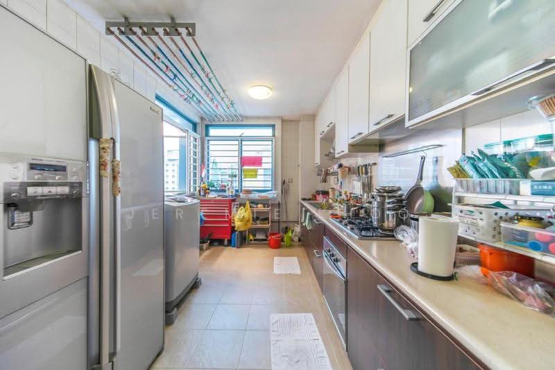 182 Edgefield Plains, 182 Edgefield Plains, Hougang / Punggol / Sengkang, 3 Bedrooms, 1,184 sqft, HDB Flat For Sale, by Jeremie Khoo, 500265113 - Kitchen - PropertyGuru.com.sg